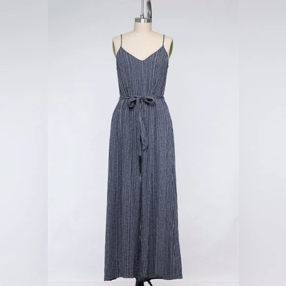 PLUS SIZE JUMPSUIT - Picture 3 of 4